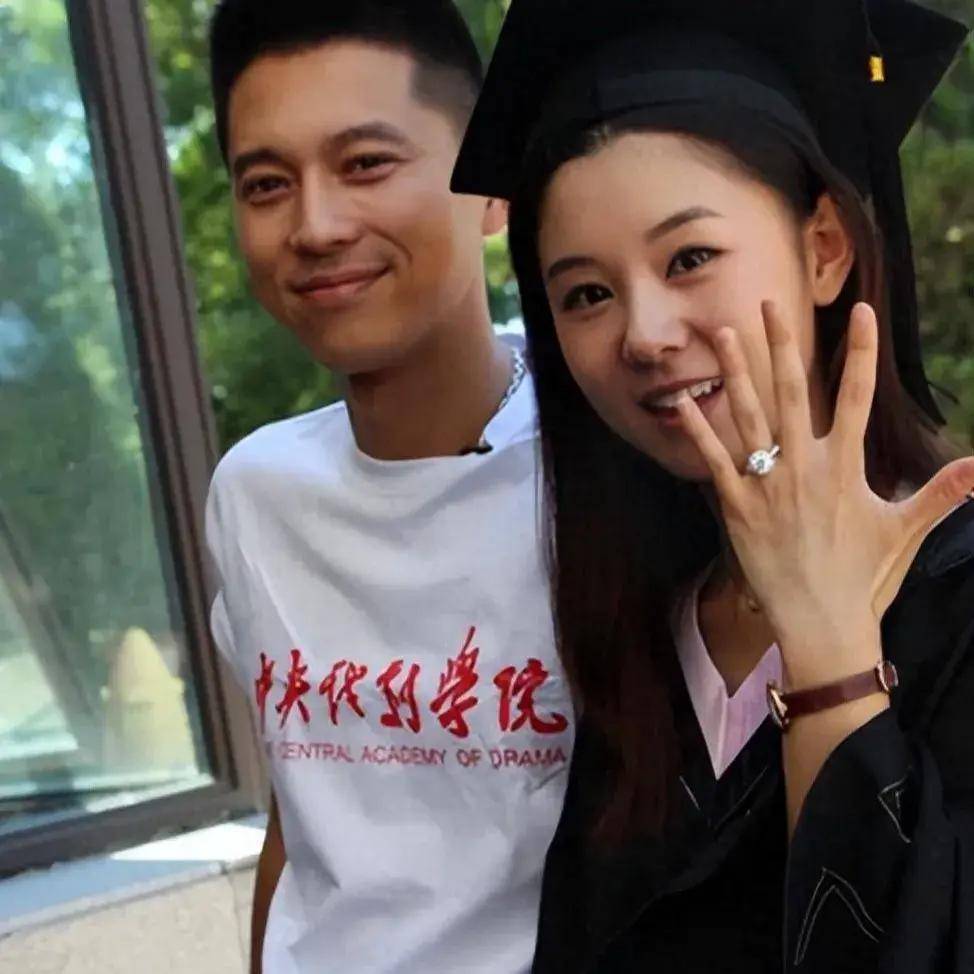 都说娱乐圈没有真爱?这四对夫妻告诉你什么才是真正的爱情 都说娱乐圈没有真爱?这四对夫妻告诉你什么才是真正的爱情