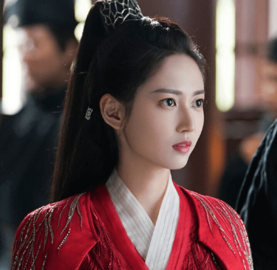 “红气养人也毁人”!离开唐嫣去打酱油的陈钰琪,眼里终于有光了 “红气养人也毁人”!离开唐嫣去打酱油的陈钰琪,眼里终于有光了