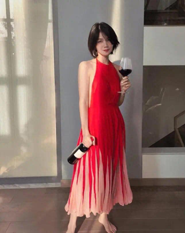 陈思诚曾深爱的女人,王凯迷恋她,离婚成单亲妈妈后却依旧迷人 陈思诚曾深爱的女人,王凯迷恋她,离婚成单亲妈妈后却依旧迷人