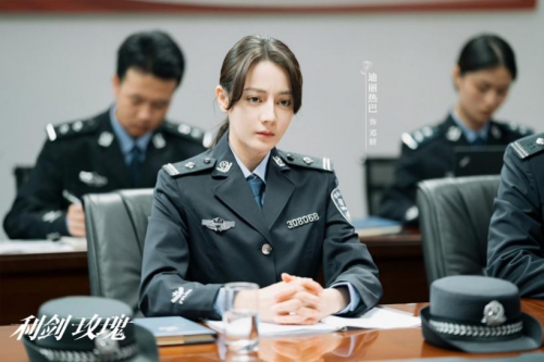 《利剑・玫瑰》收官：不止是剧，更是一场全民参与的“防拐启示录”