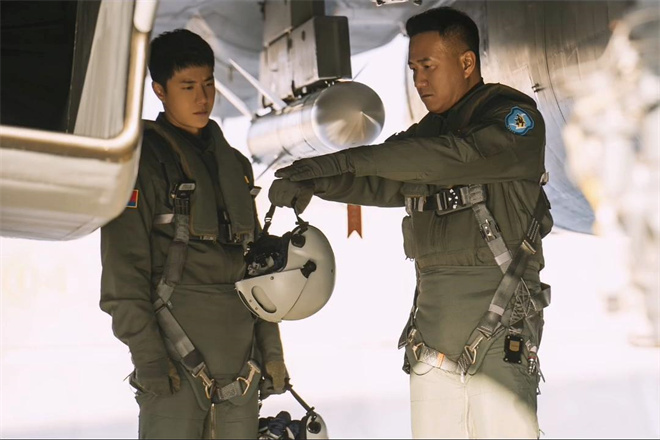 《长空之王》9.3重映 歼-20歼-16等真机震撼参演