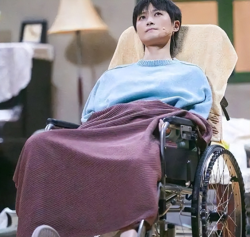钱再多有什么用！46岁周杰伦现状曝光！病情严重到走路需要人搀扶