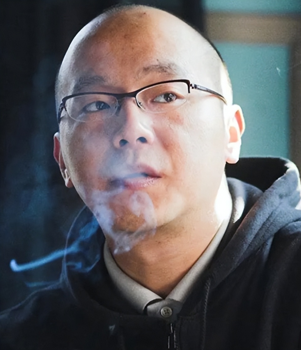 56岁王菲没想到，自己那因出轨离婚的前夫窦唯，如今活成了这样