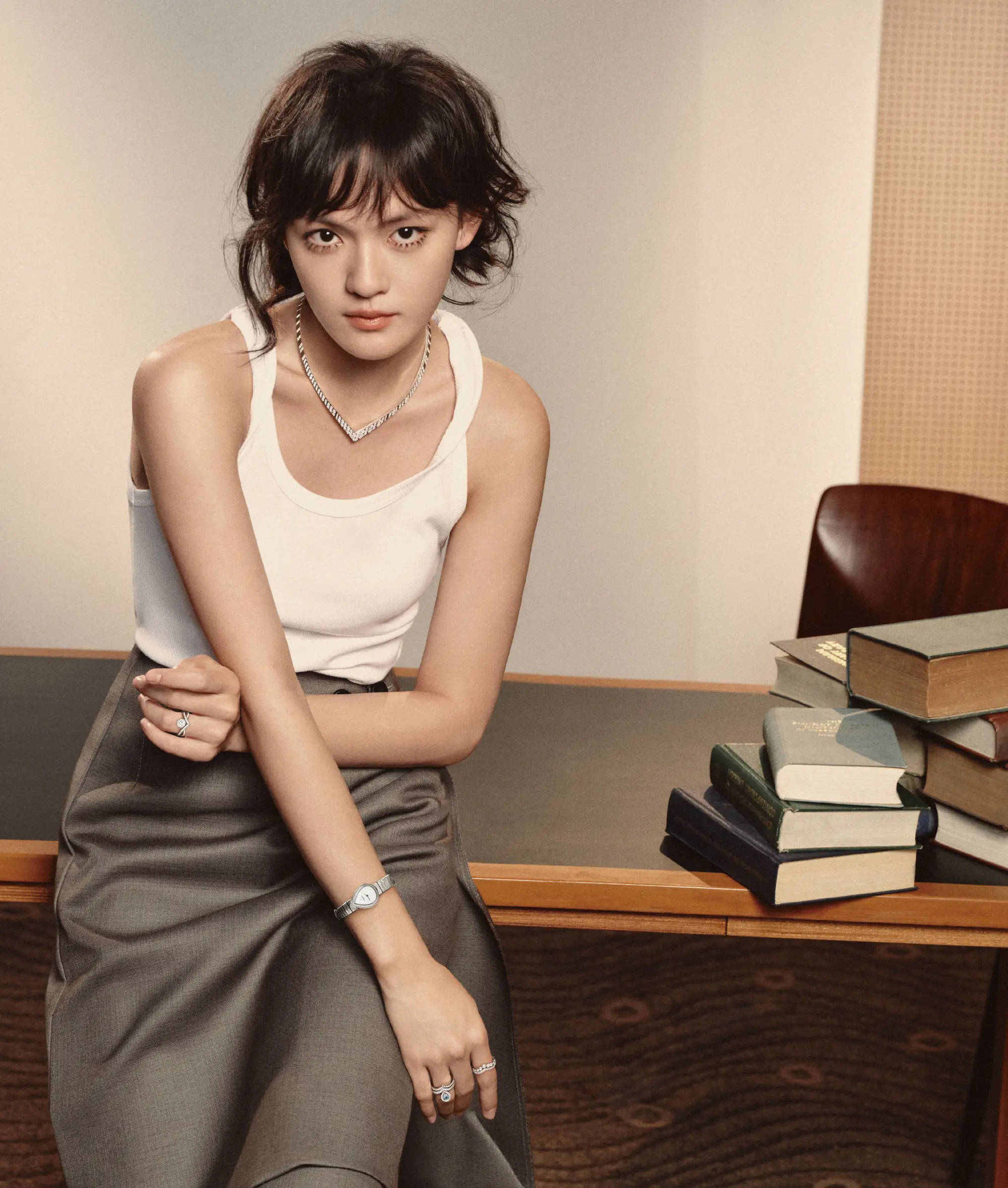 文淇参加电影首映礼遭陌生男子骚扰 被对方逼到角落