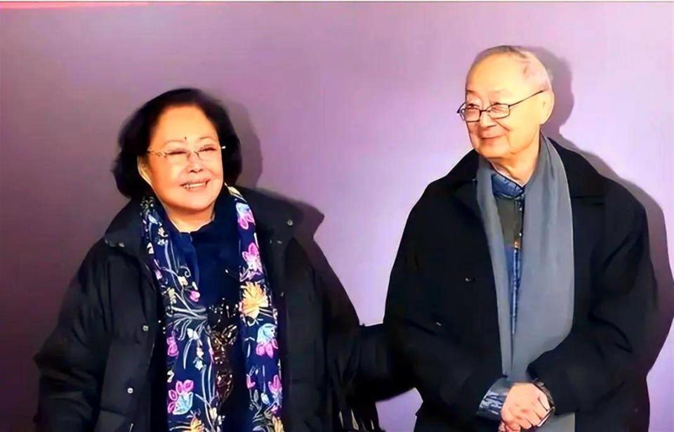 76岁斯琴高娃近况：瑞士老公已去世，垂垂老矣的她却越开越艳