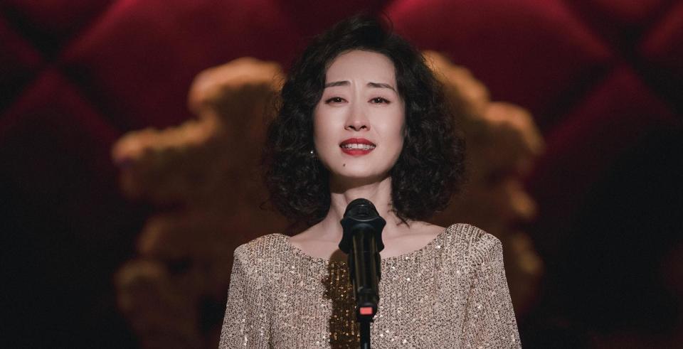 人民日报点名刘敏涛，释放两大信号，原来靳东一个字都没说错