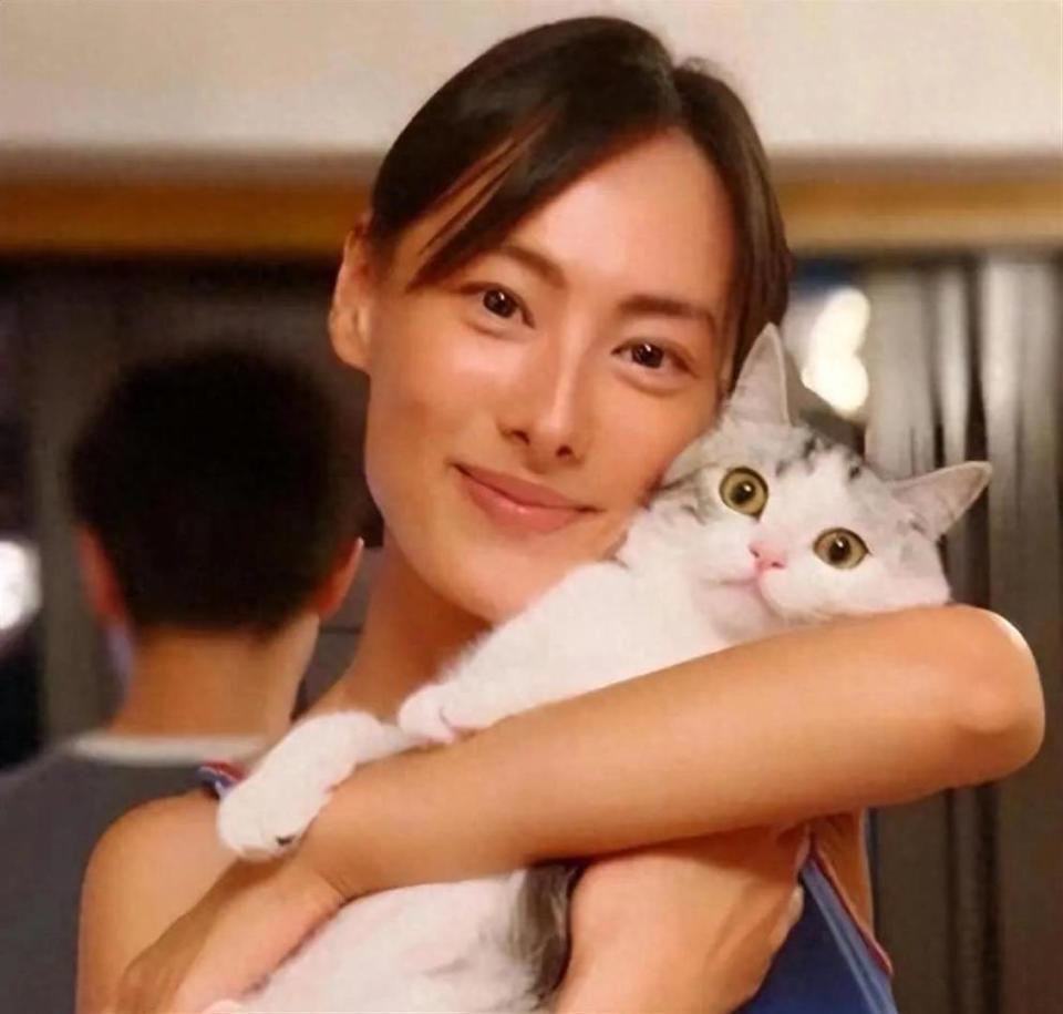 梁洛施曝和李泽楷分手主因，并非李嘉诚，原来她和张柏芝处境一样