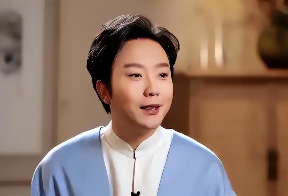 善恶终有报！47岁跌落神坛的李玉刚，终是活成了跳梁小丑