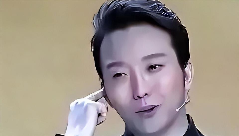 善恶终有报！47岁跌落神坛的李玉刚，终是活成了跳梁小丑