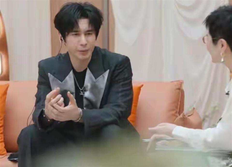 事实证明，娶大12岁老婆的张伦硕，早已为续香火留了一手