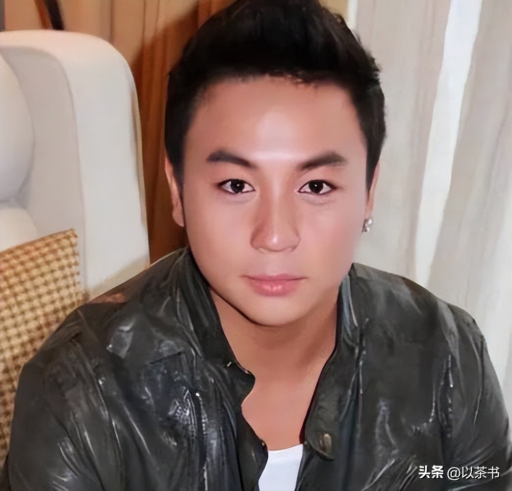 分手15年，释小龙何洁境遇大有不同，一个新戏不断，一个养不起娃