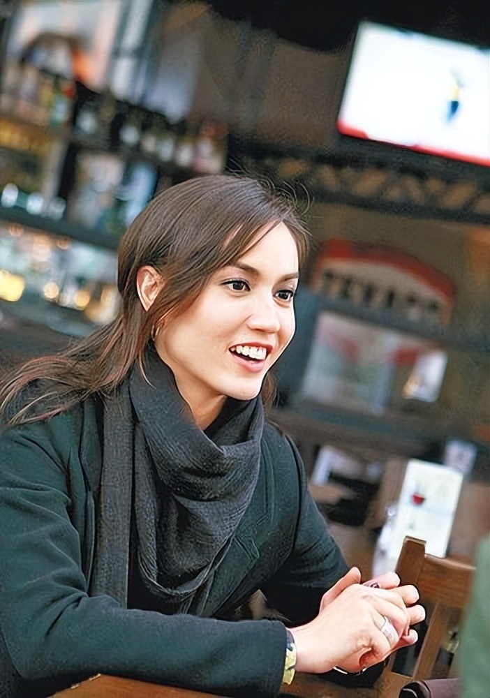 她为富豪5年生下4个孩子,拿到5亿分手费后离开了,如今她怎样了 她为富豪5年生下4个孩子,拿到5亿分手费后离开了,如今她怎样了