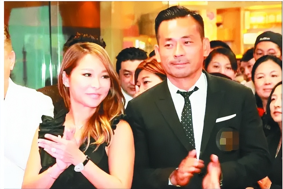 她为富豪5年生下4个孩子,拿到5亿分手费后离开了,如今她怎样了 她为富豪5年生下4个孩子,拿到5亿分手费后离开了,如今她怎样了