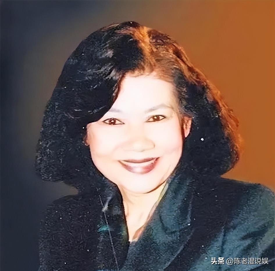 为豪门连生四子，丈夫去世不争遗产，如今4个儿子一个比一个争气