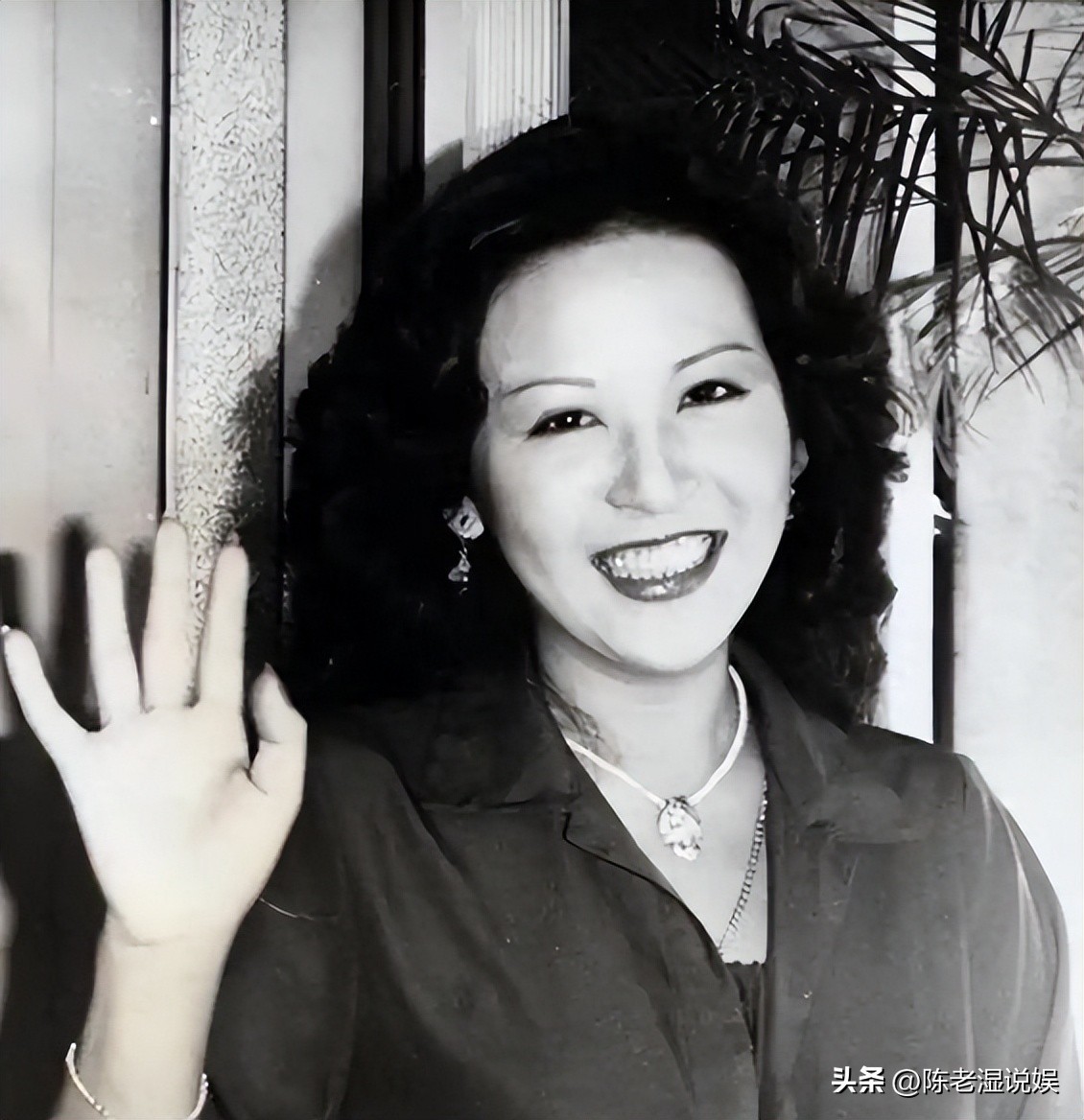 为豪门连生四子，丈夫去世不争遗产，如今4个儿子一个比一个争气