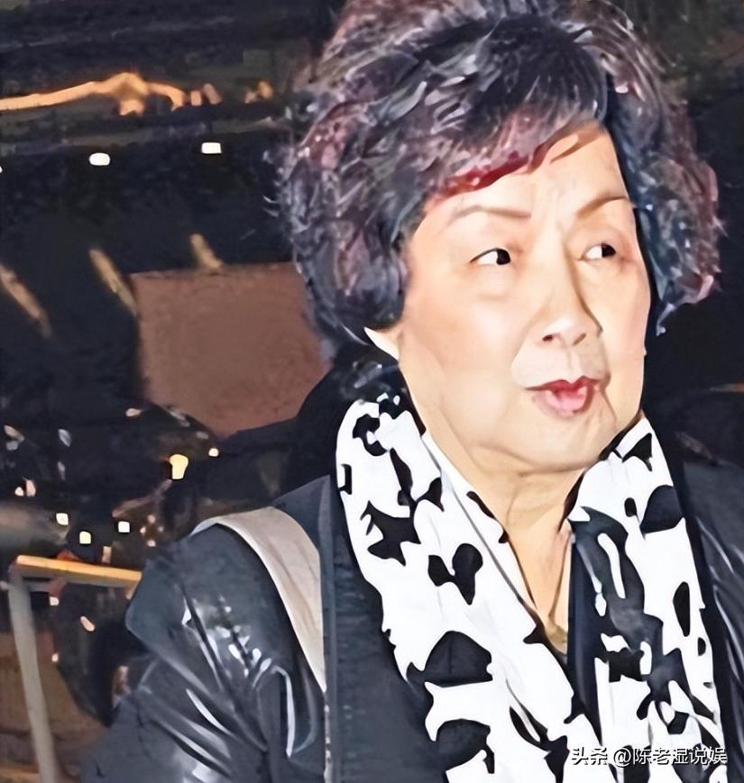 为豪门连生四子，丈夫去世不争遗产，如今4个儿子一个比一个争气