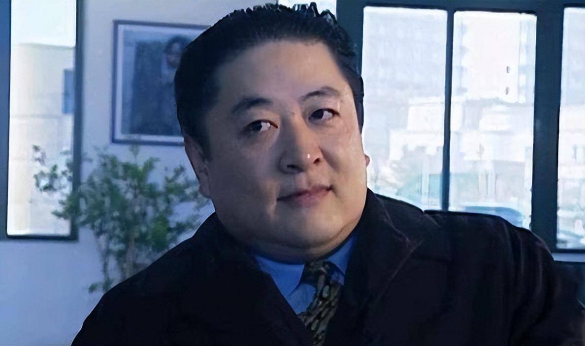 他三婚三离，发妻再嫁李幼斌，65岁独自抚养3个娃，生活悠哉幸福