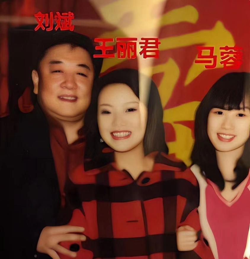 他三婚三离，发妻再嫁李幼斌，65岁独自抚养3个娃，生活悠哉幸福