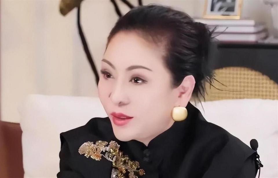 郭碧婷生二胎太苦，亲口终结三胎传闻，零彩礼父亲生病等女儿接