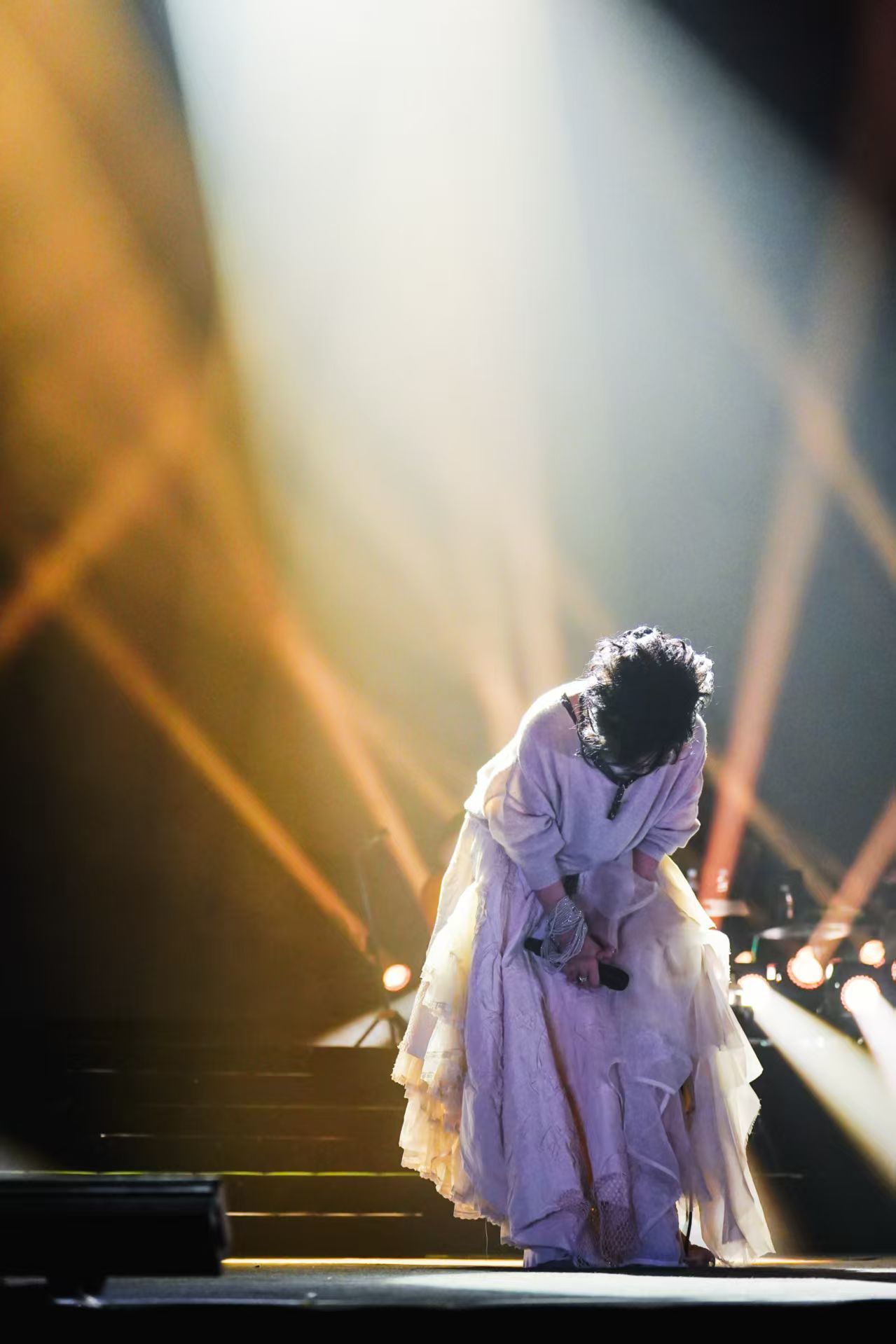 齐豫「风采依旧·在」厦门开唱!2.0版体育馆首秀,闽南语彩蛋惊喜满满 齐豫「风采依旧·在」厦门开唱!2.0版体育馆首秀,闽南语彩蛋惊喜满满