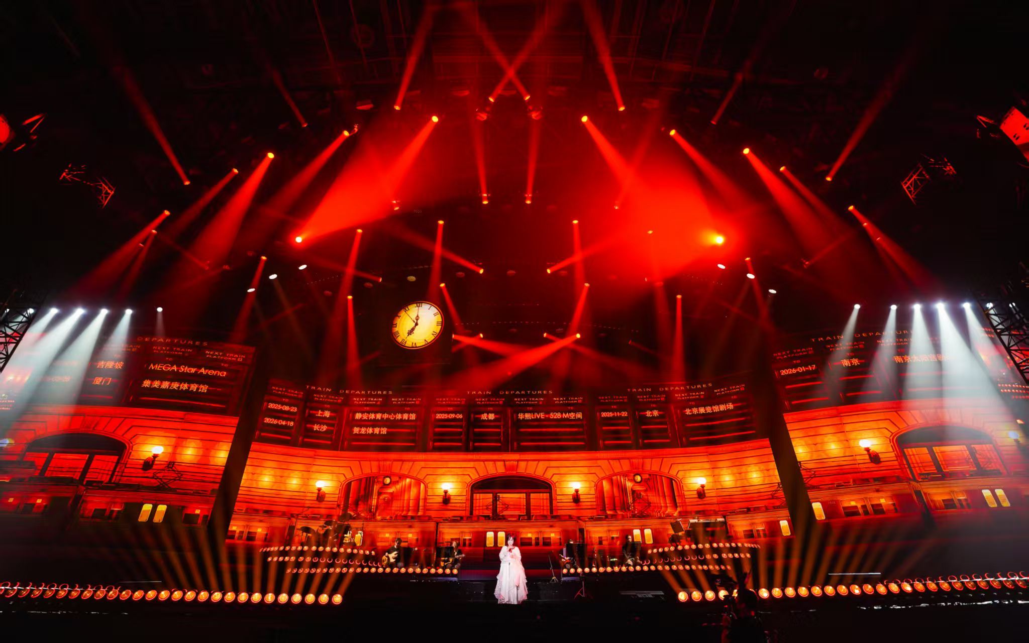 齐豫「风采依旧·在」厦门开唱!2.0版体育馆首秀,闽南语彩蛋惊喜满满 齐豫「风采依旧·在」厦门开唱!2.0版体育馆首秀,闽南语彩蛋惊喜满满