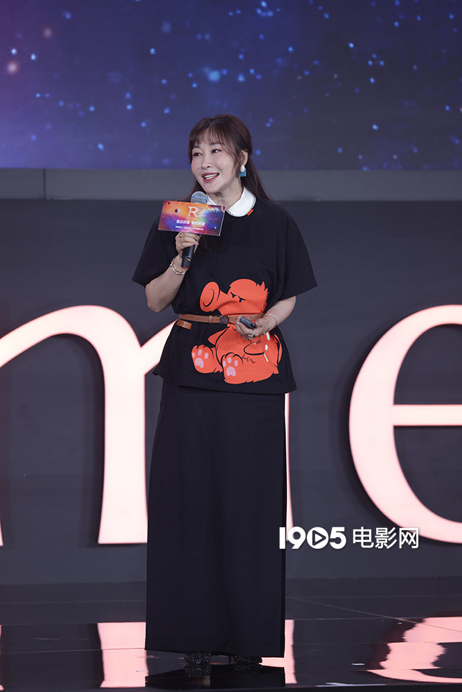 王宝强携新片亮相 儒意发布超级娱乐空间战略2.0